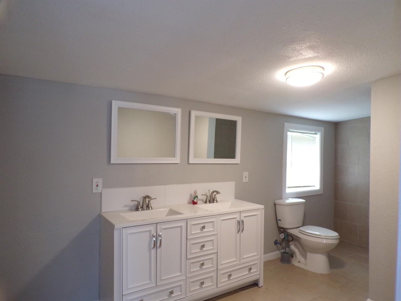 703 Northington St - Photo 4 of 5