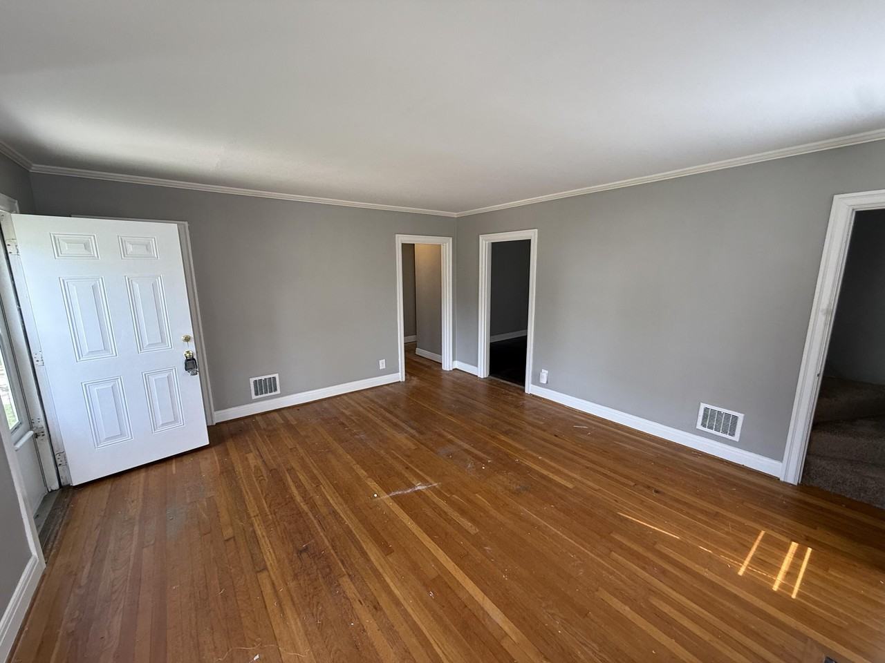 1107 Highland Park Dr - Photo 3 of 14