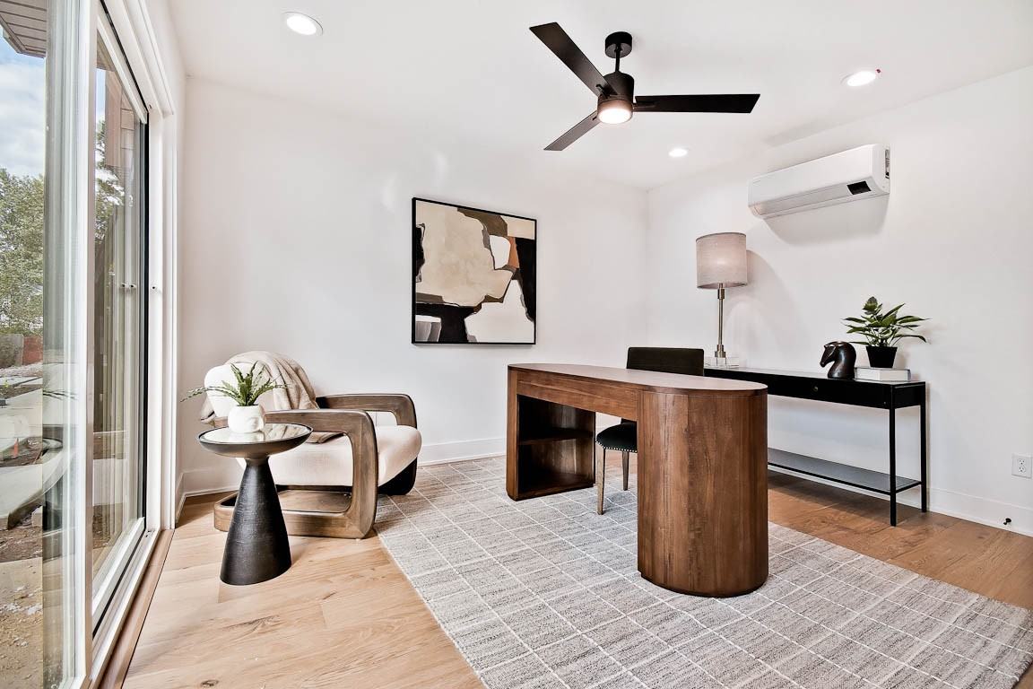 210 Nw 9th St #1 - Photo 4 of 28