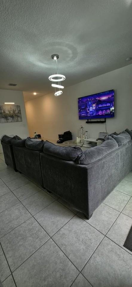 570 Feltrim Manor Rd - Photo 7 of 18