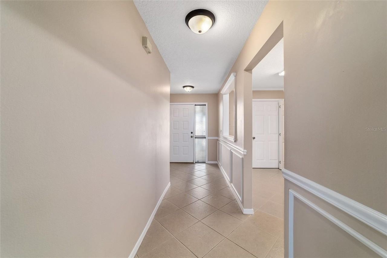 2484 Se 18th Cir #2484 - Photo 4 of 22