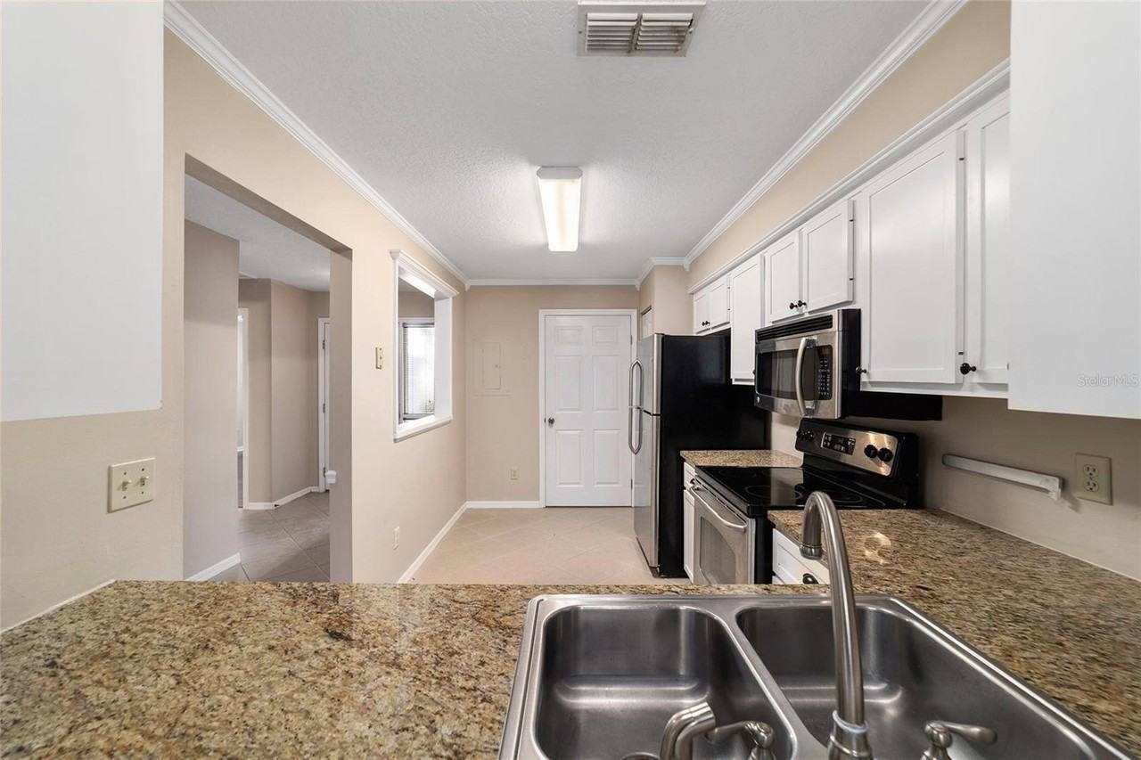 2484 Se 18th Cir #2484 - Photo 7 of 22