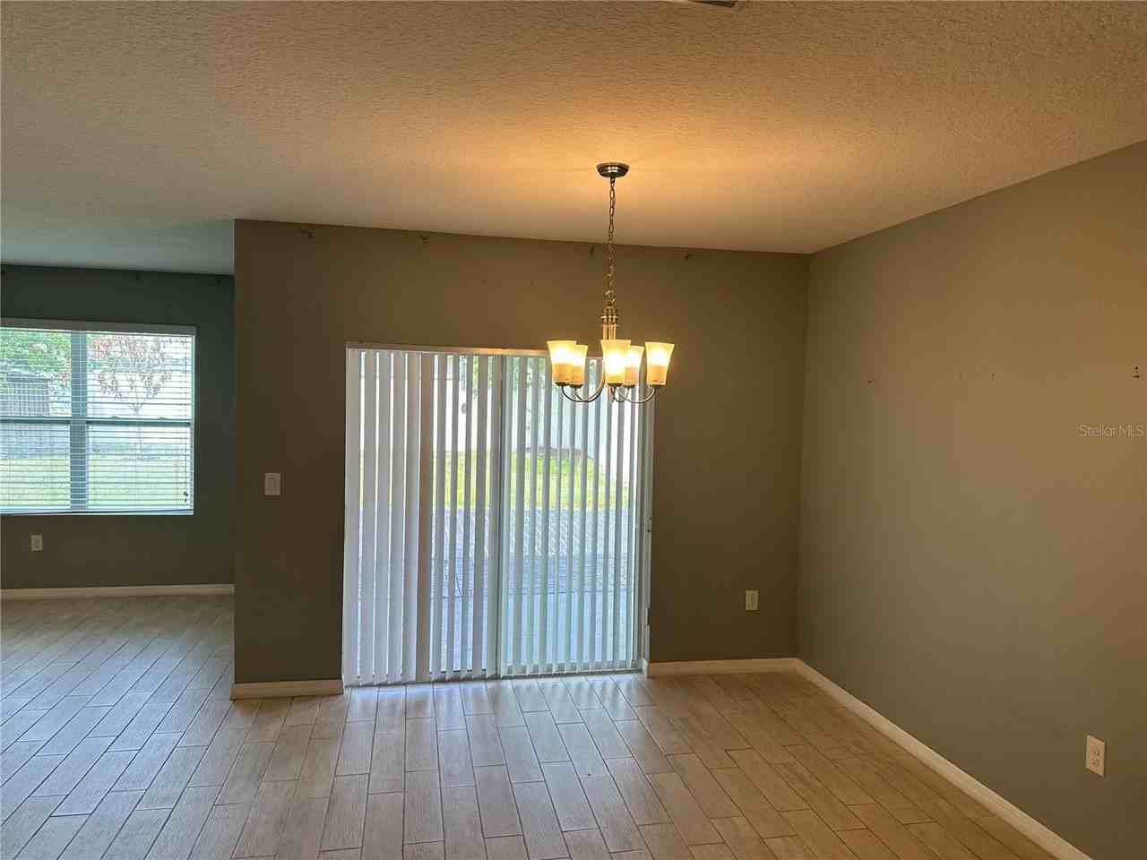 1519 Diamond Loop Dr - Photo 2 of 13