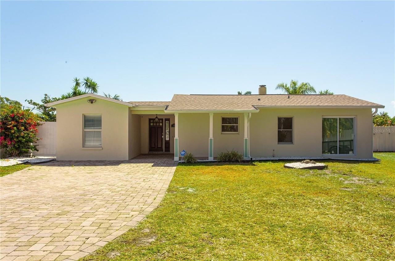 5541 Bayou Grande Blvd Ne