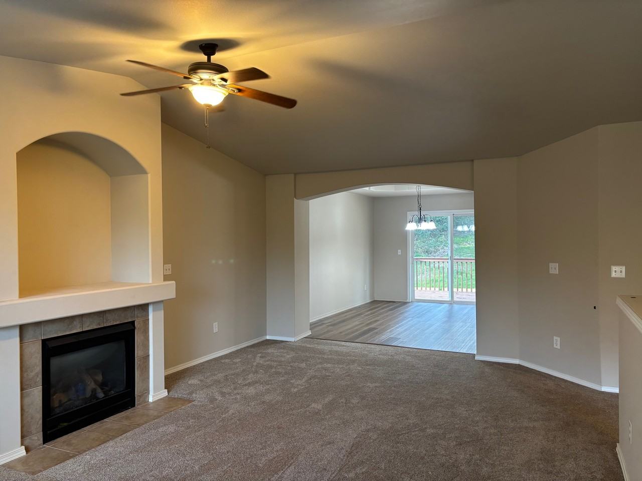 2811 162nd Street East - Photo 5 of 25