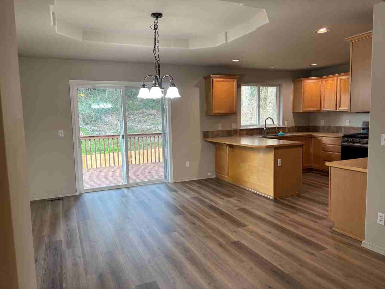 2811 162nd Street East - Photo 6 of 25