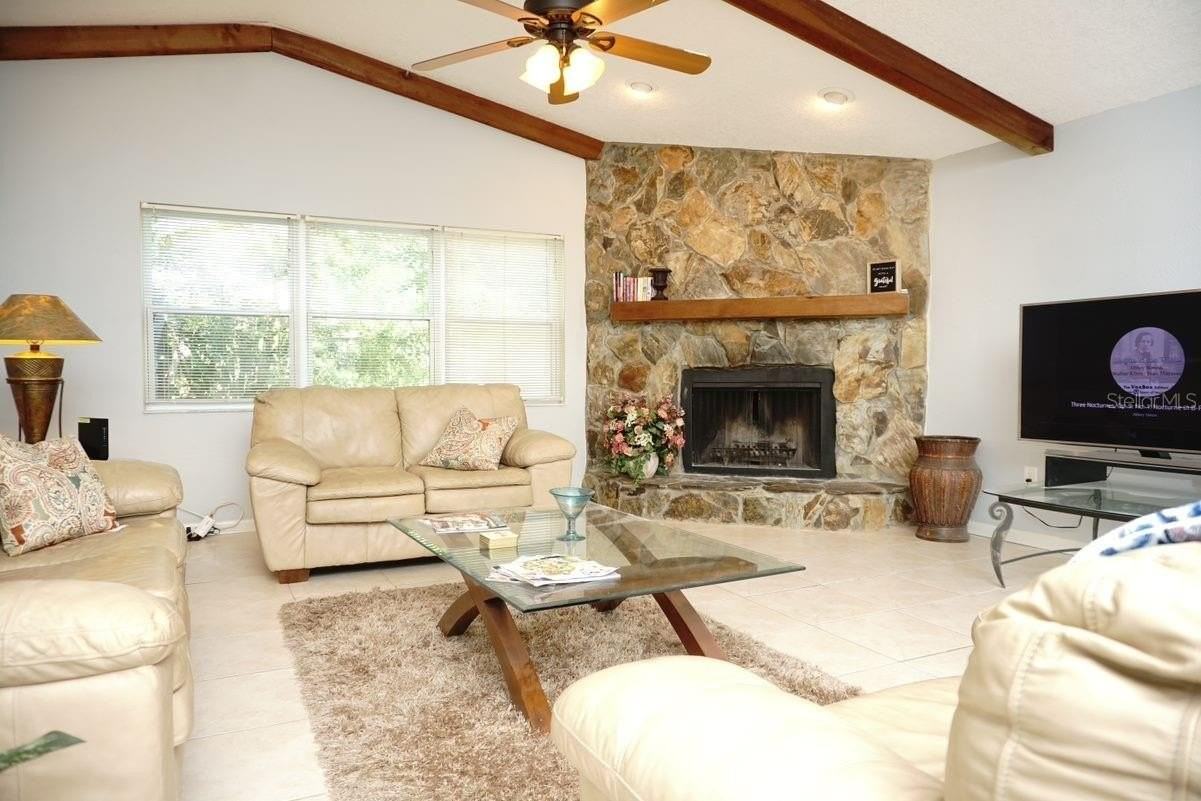 3139 Carlos Dr - Photo 5 of 10