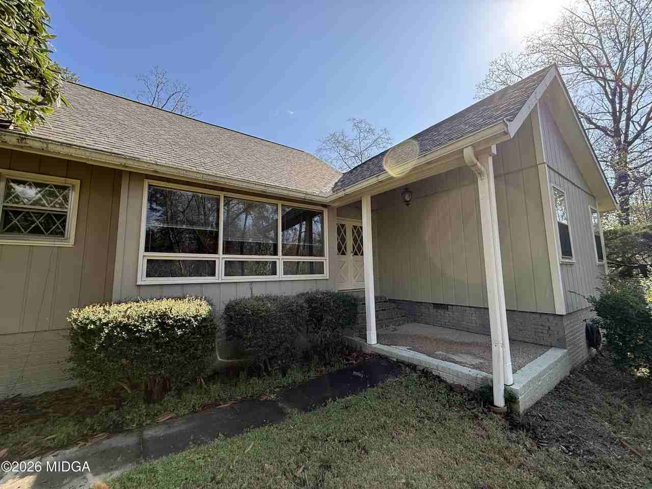 803 Captain Kell Dr - Photo 2 of 23