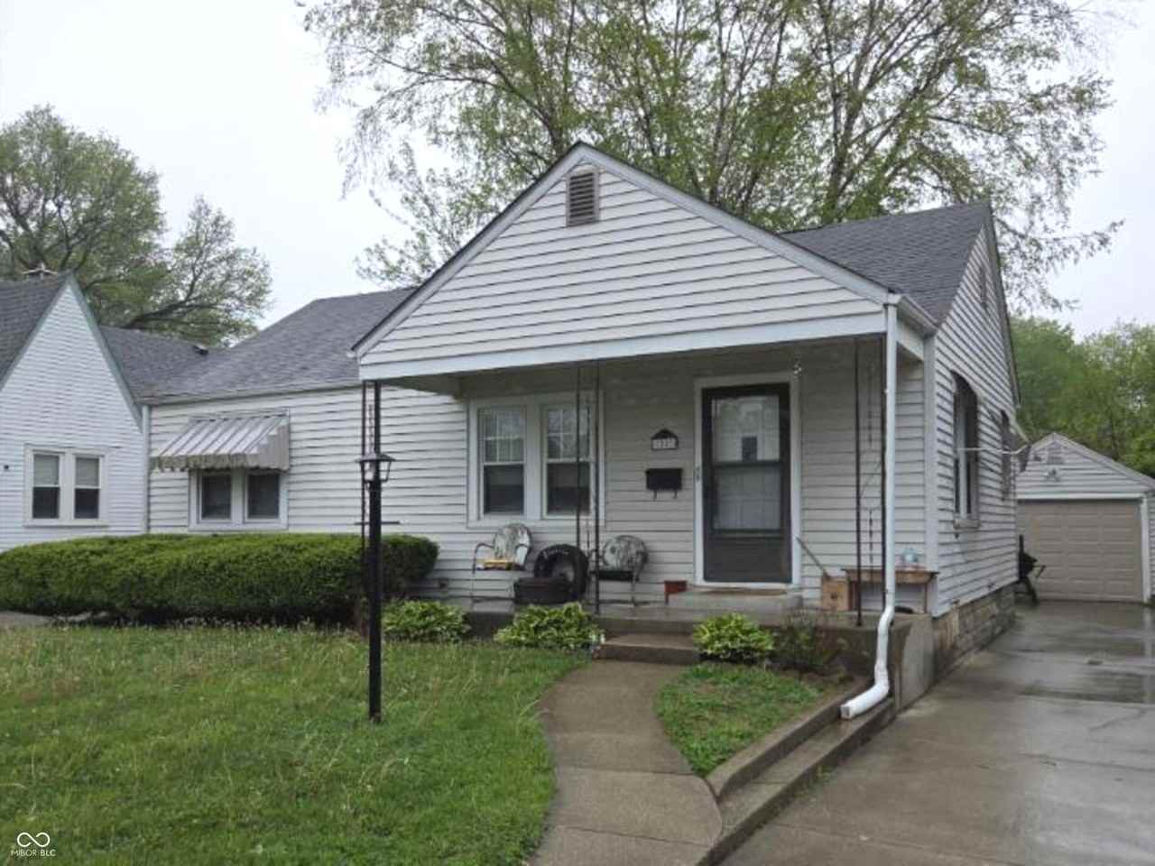 1803 Ellen Dr - Photo 2 of 15