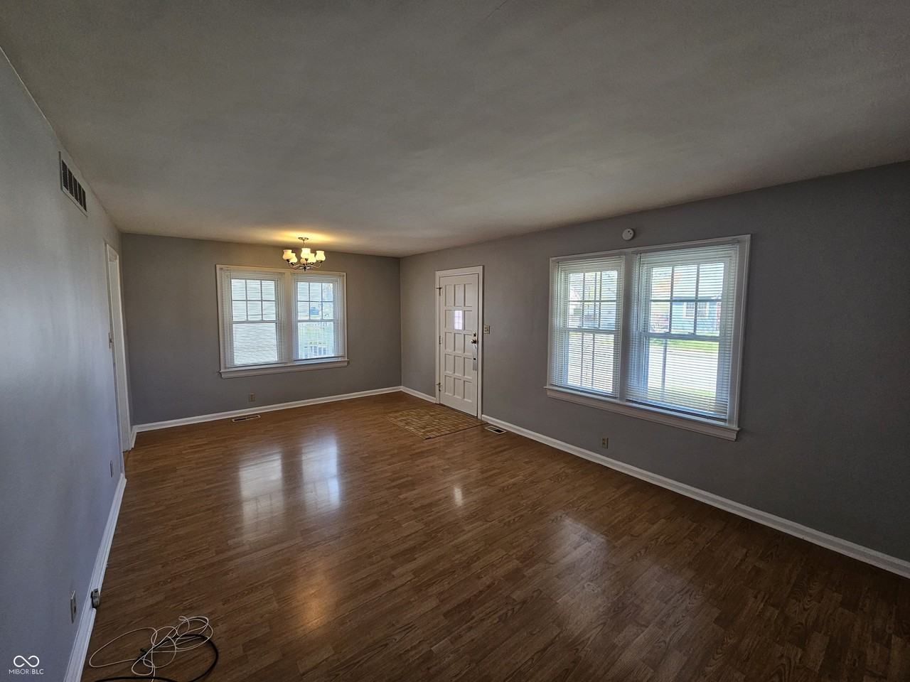 1803 Ellen Dr - Photo 5 of 15