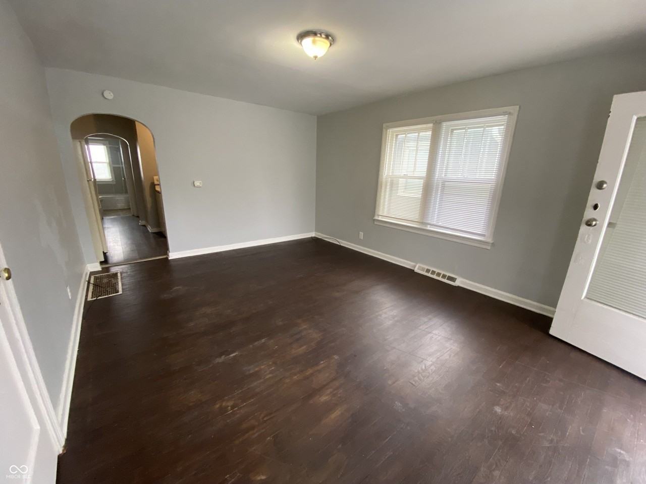 1308 N Chester Ave - Photo 3 of 10