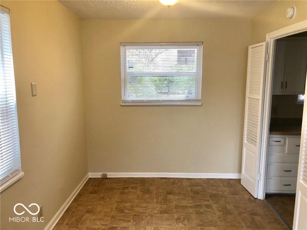 3516 N Hawthorne Ln - Photo 3 of 10