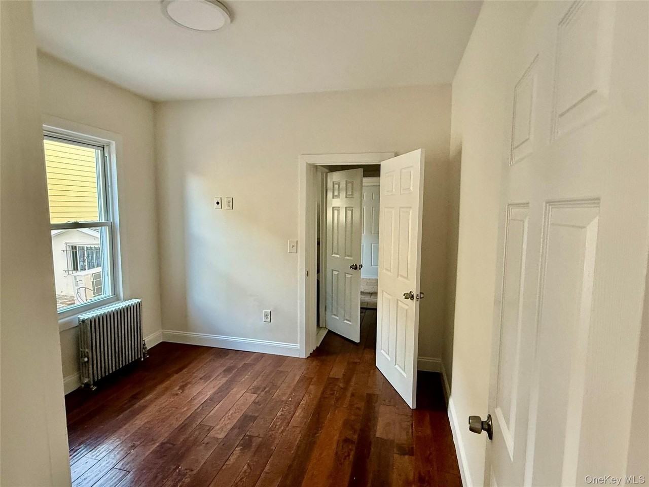 137 Lake Ave - Photo 2 of 5