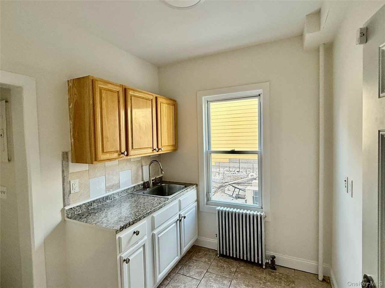 137 Lake Ave - Photo 4 of 5