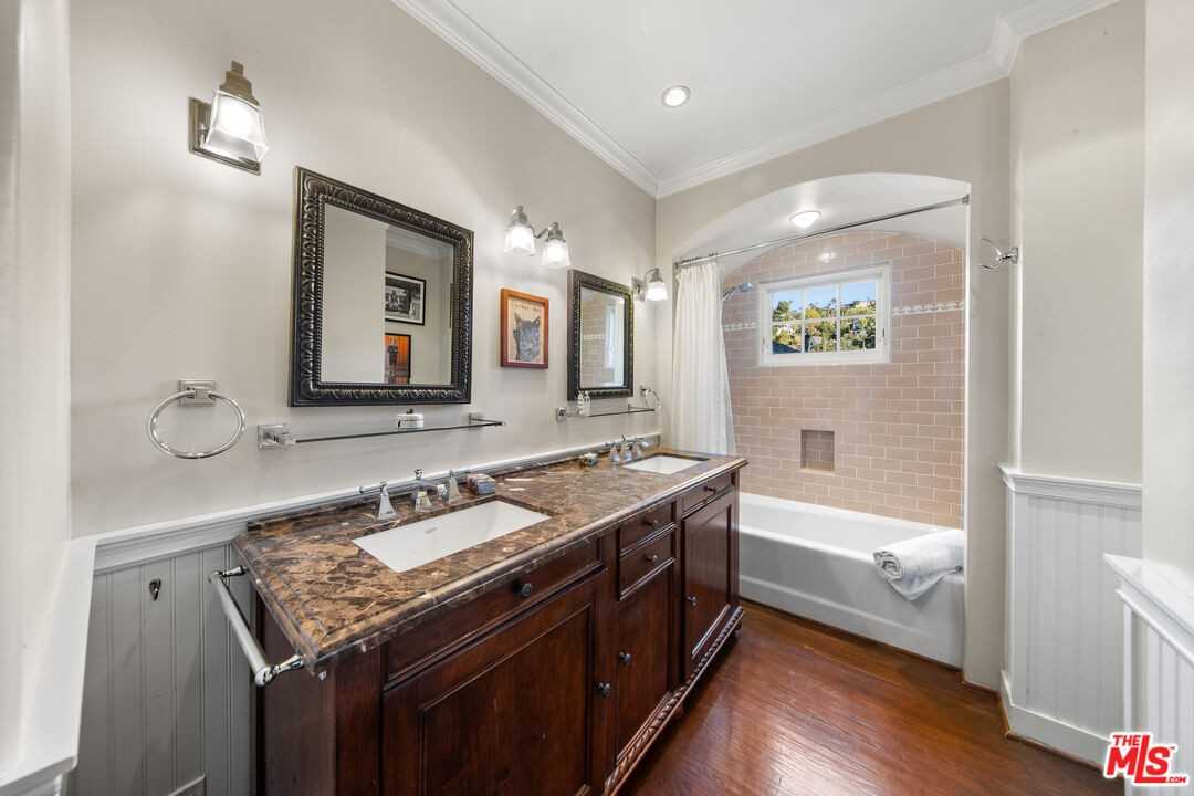 5918 Canyon Cv - Photo 2 of 8