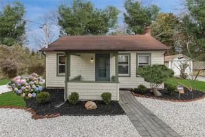 featured image of 424 Main St