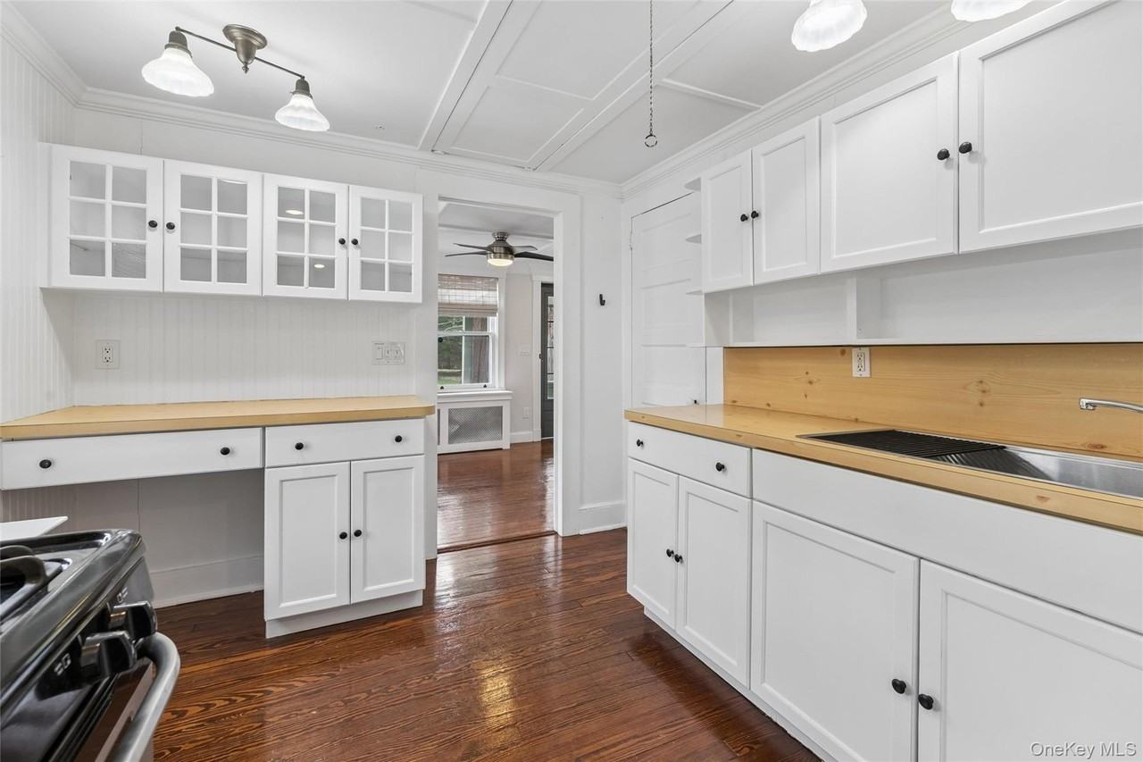 424 Main St - Photo 7 of 23