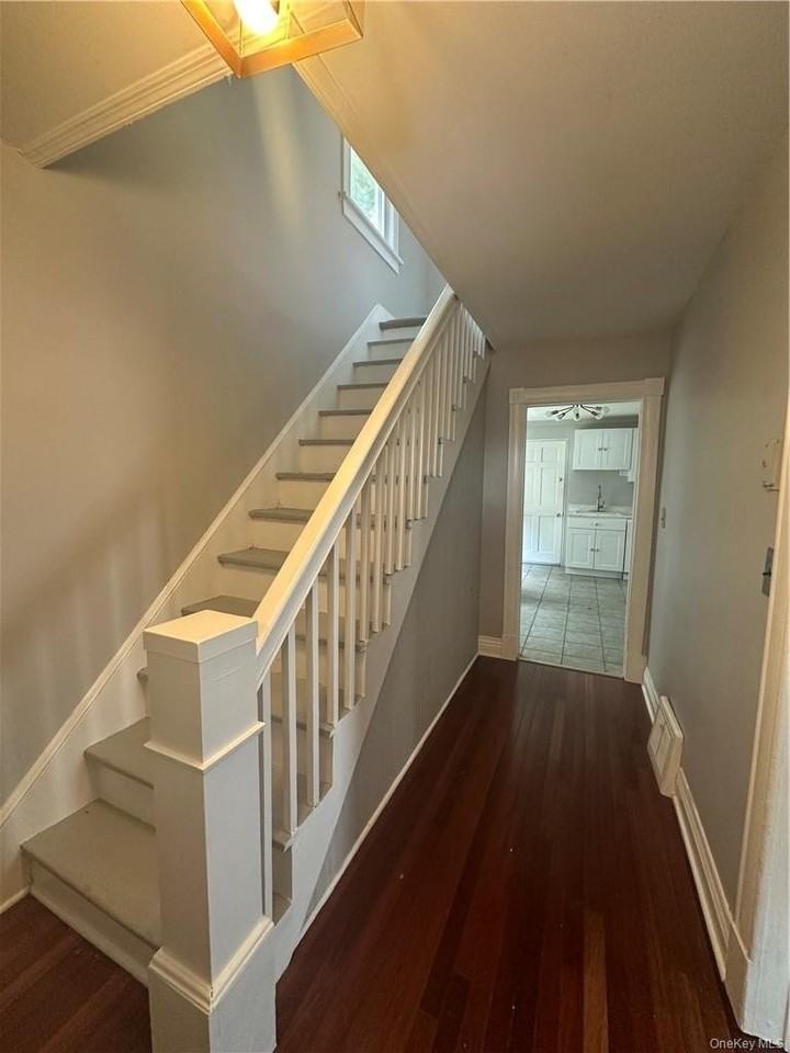 20 Van Buren St - Photo 2 of 24