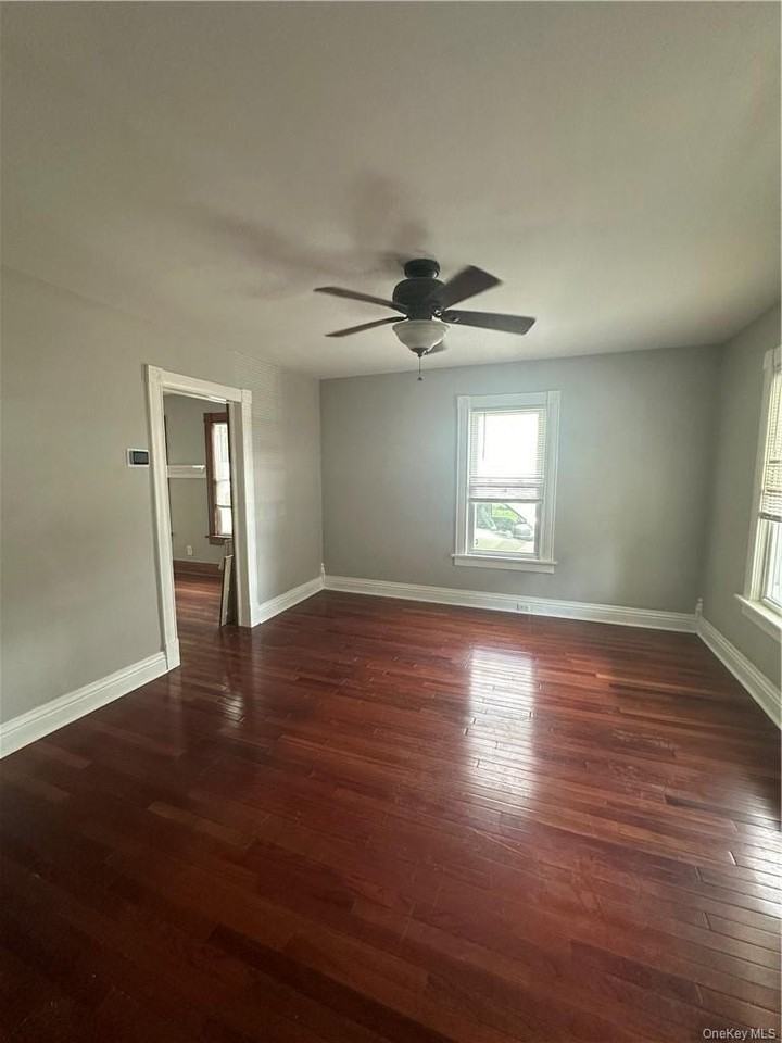 20 Van Buren St - Photo 3 of 24