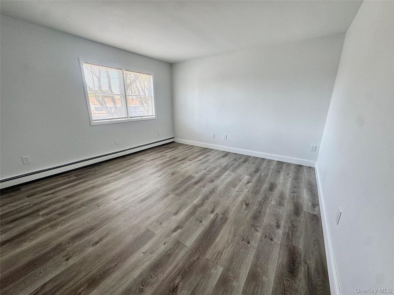 70 Burlington Ave - Photo 7 of 11