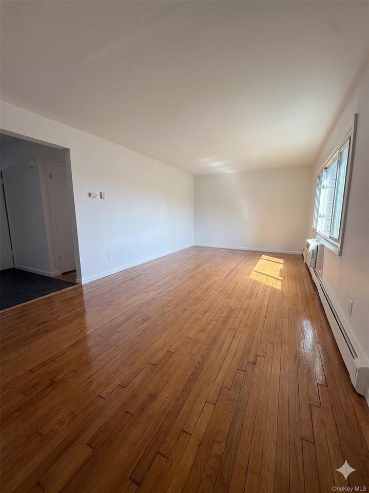 629 Wellwood Ave #B6 - Photo 3 of 6