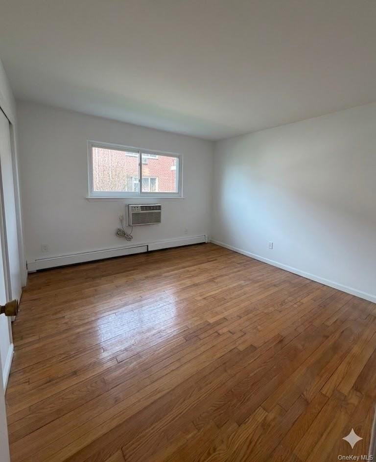 629 Wellwood Ave #B6 - Photo 5 of 6