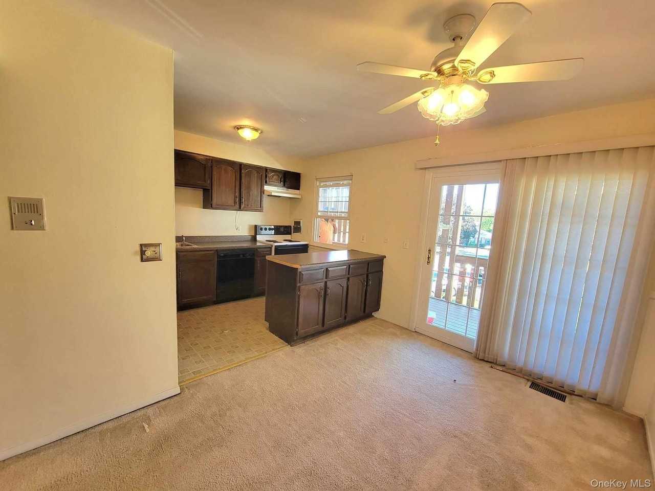 27 Weathervane Dr #21 - Photo 2 of 19