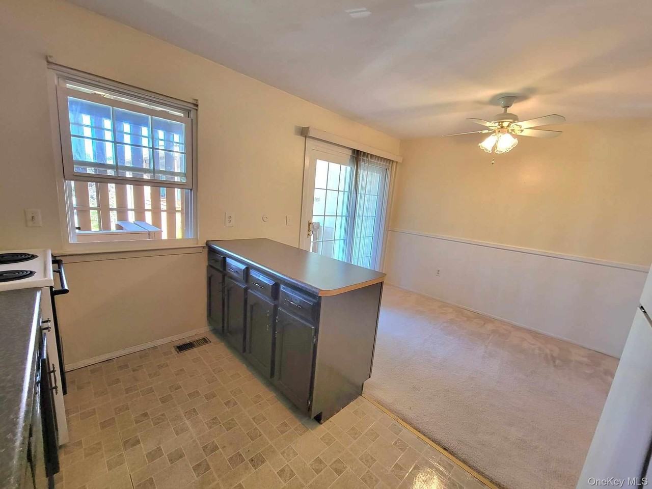 27 Weathervane Dr #21 - Photo 4 of 19