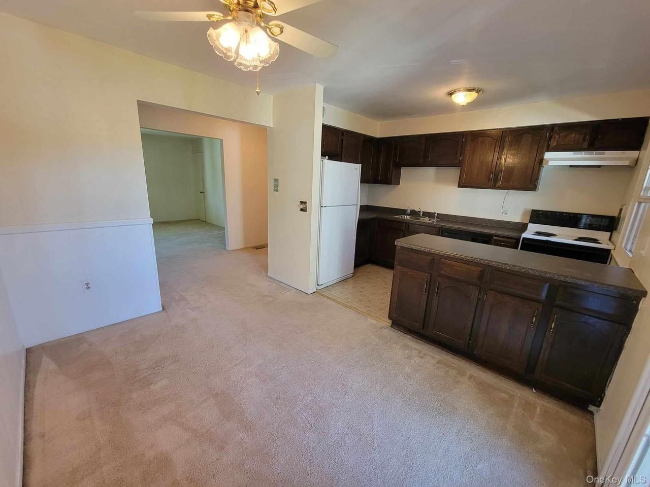 27 Weathervane Dr #21 - Photo 5 of 19