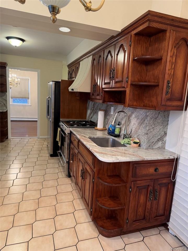 26 S Grand St - Photo 2 of 18