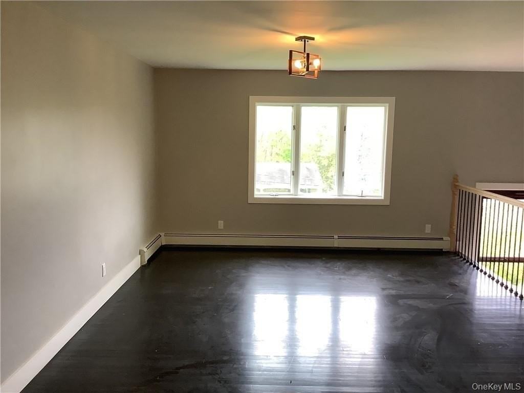 19 Mountainview Dr - Photo 3 of 11