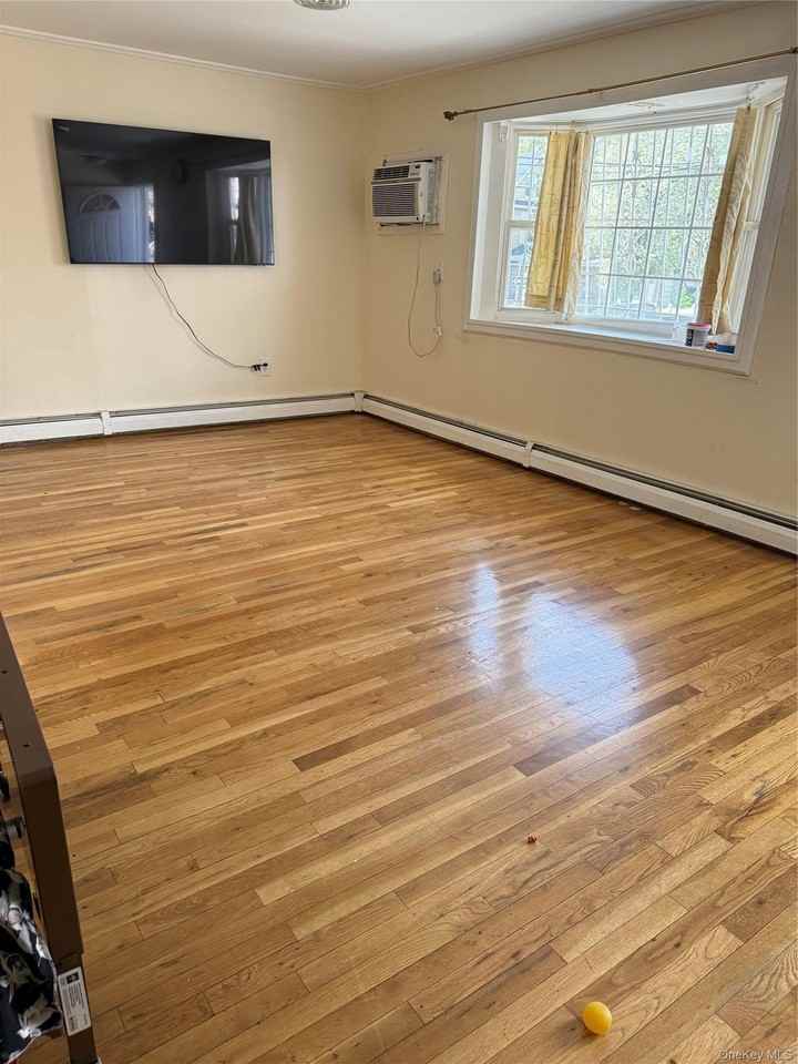 14304 105th Ave - Photo 3 of 9