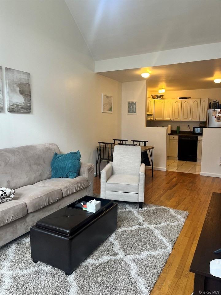 3117 42nd St #2 - Photo 2 of 11