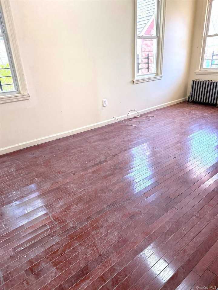 14554 107th Ave #1 - Photo 3 of 7