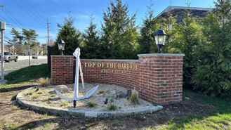 3 Anchorage Ln #8B - Photo 1 of 1