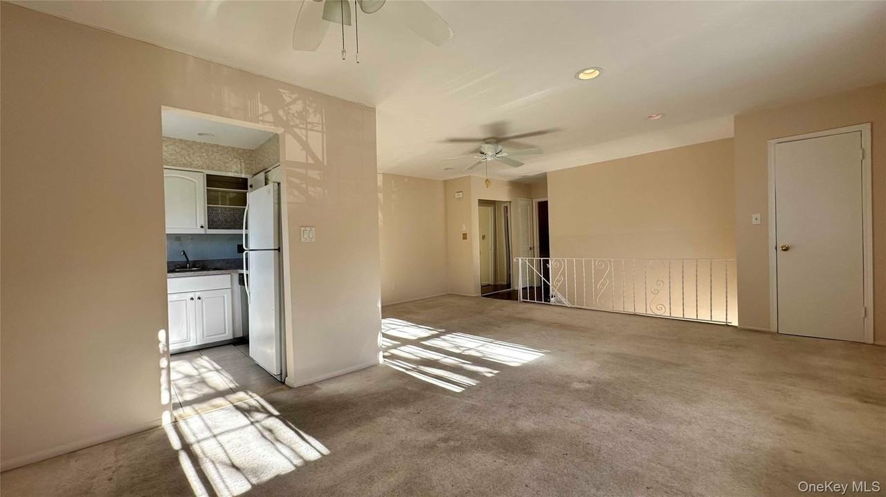 3 Anchorage Ln #8B - Photo 4 of 10