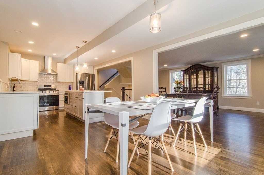 718 Main St #718 - Photo 6 of 18