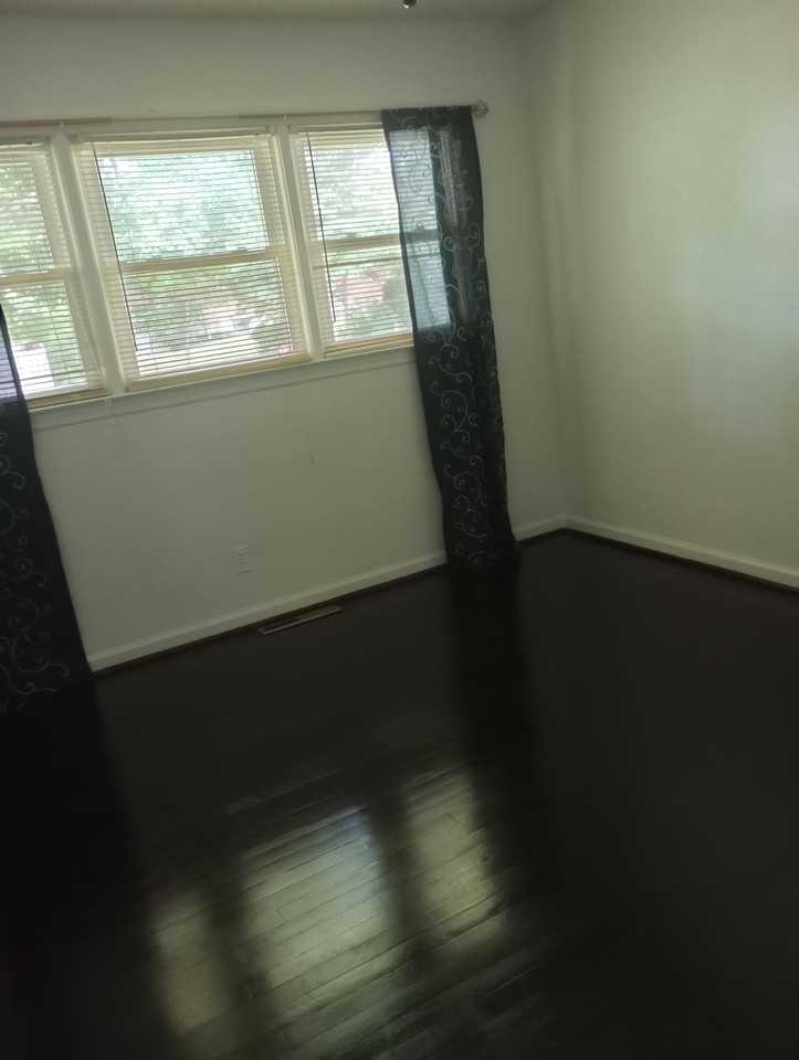 477 Granville Dr #1 - Photo 3 of 13