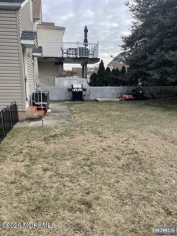 154 Maple Ave #2 - Photo 7 of 9