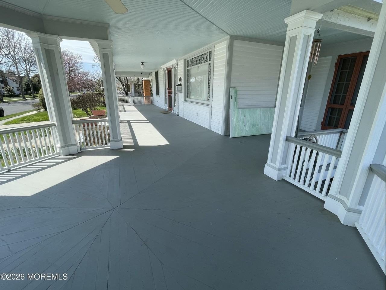 211 Cedar Ave - Photo 2 of 20