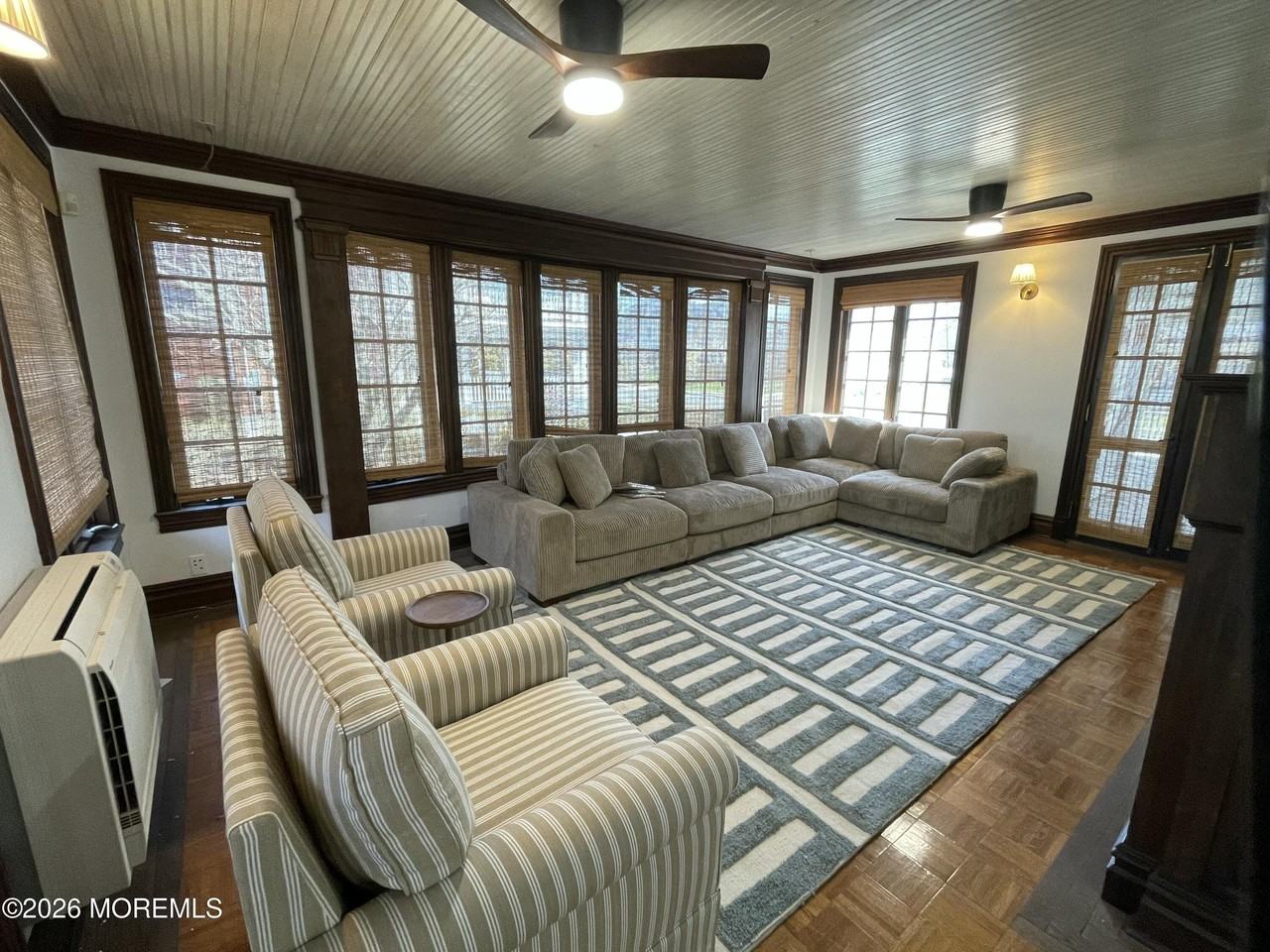 211 Cedar Ave - Photo 7 of 20