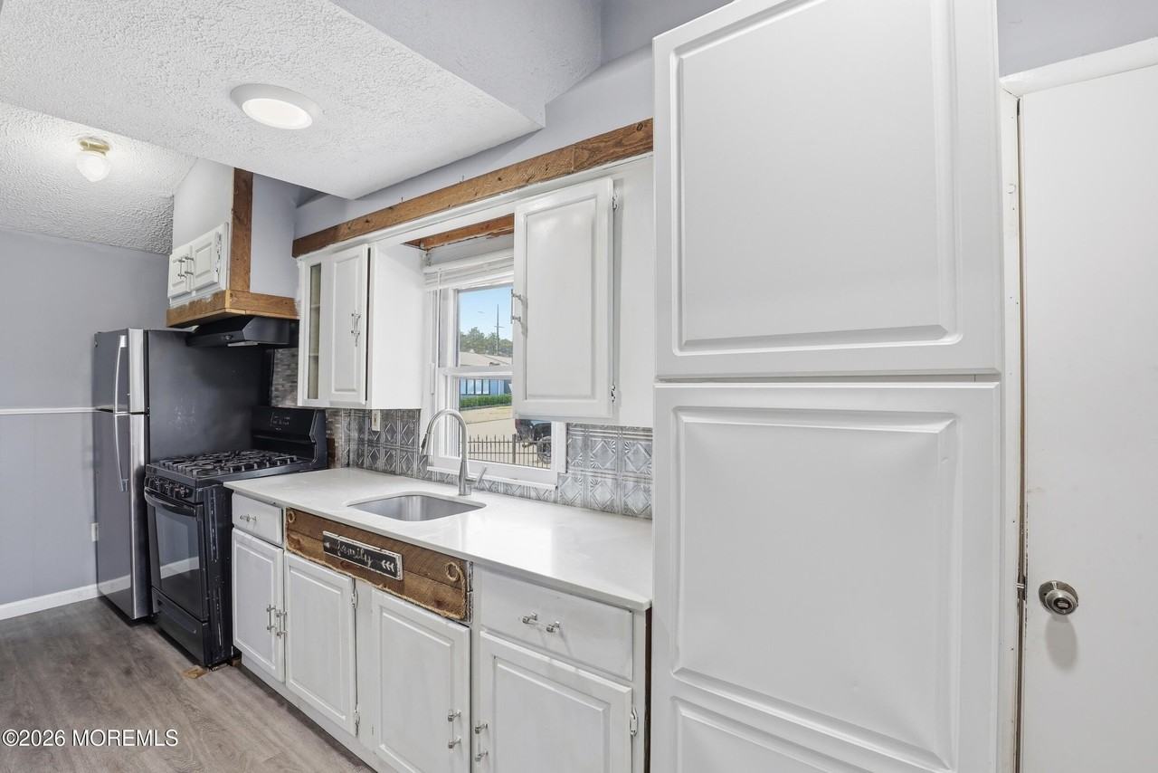 141 Mill St - Photo 2 of 9