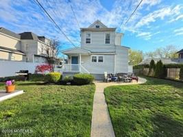 featured image of 1014 5th Ave #3