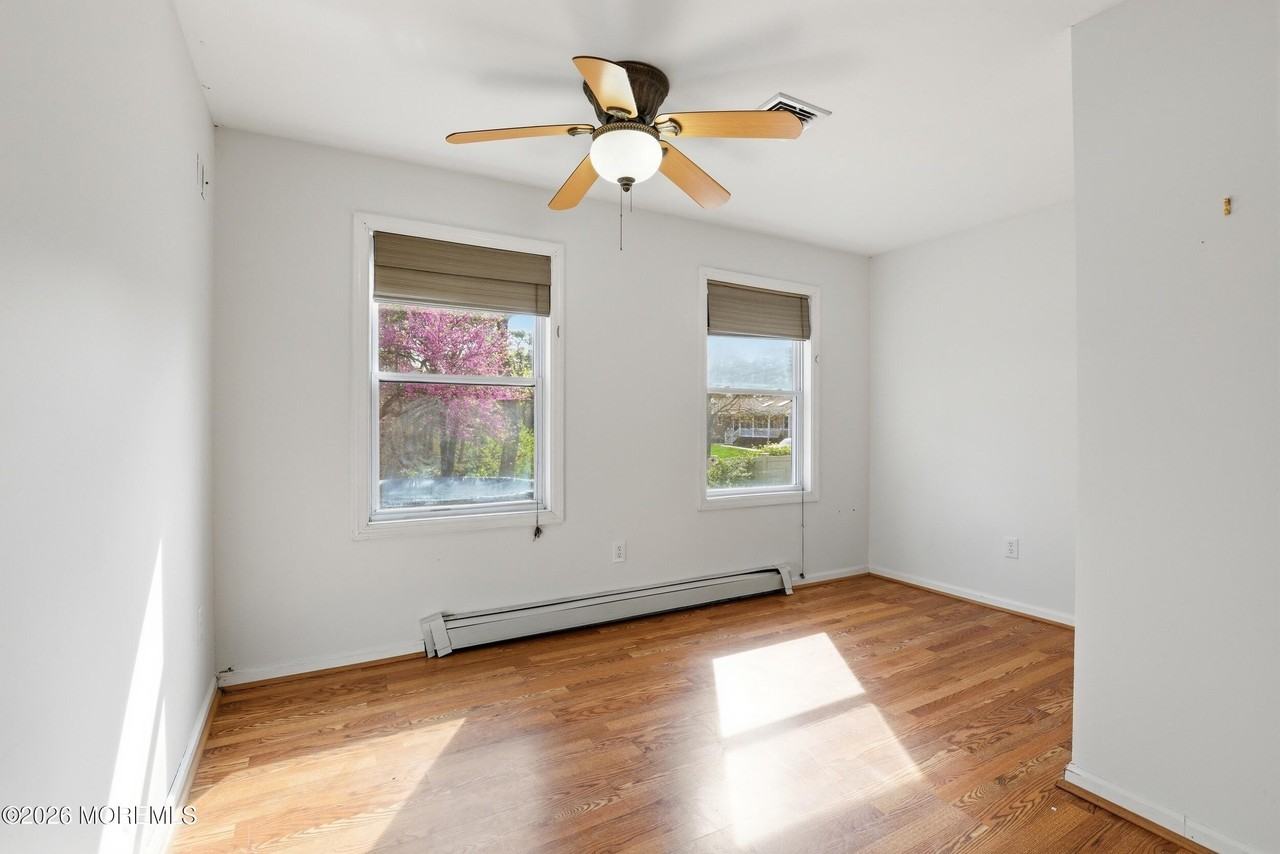 1425 Amsterdam Ave - Photo 6 of 29