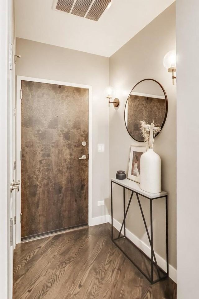 2817 N Oakley Ave #2N - Photo 2 of 20