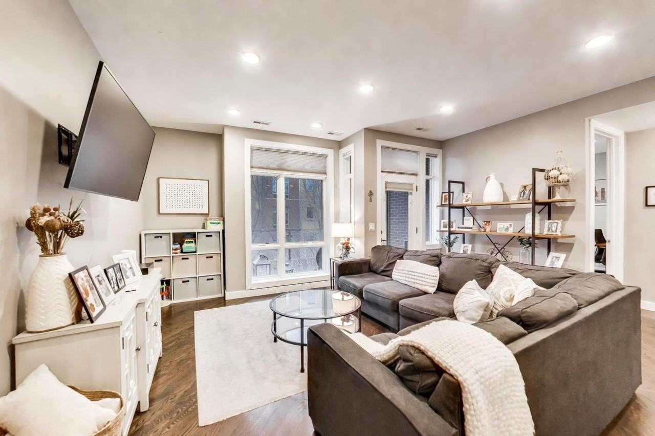 2817 N Oakley Ave #2N - Photo 3 of 20