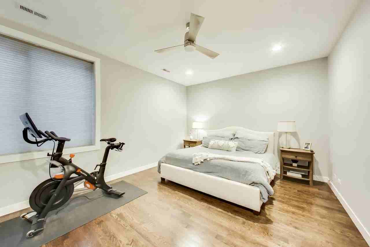 2817 N Oakley Ave #2N - Photo 7 of 20