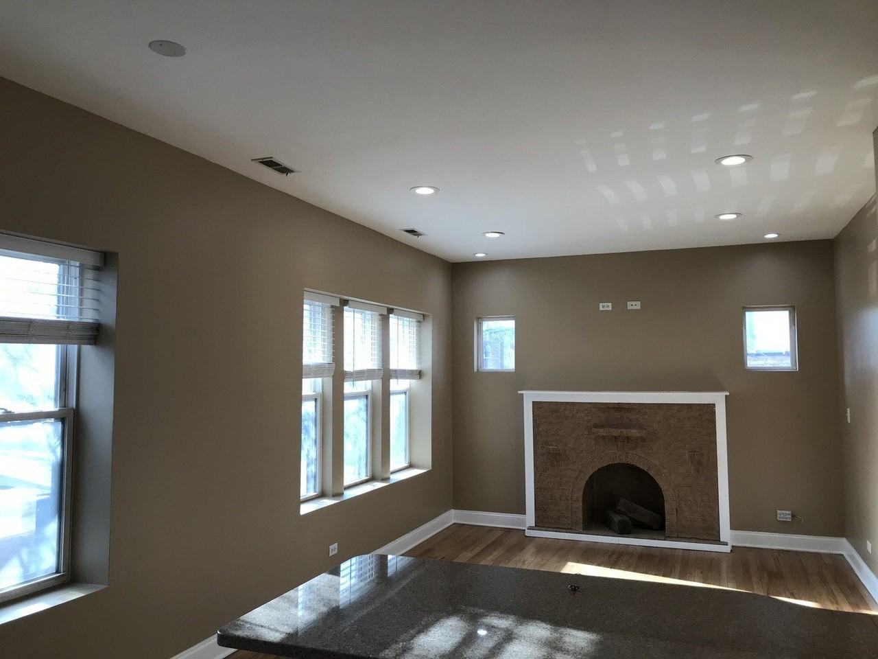 3234 W Grace St #2W - Photo 3 of 11