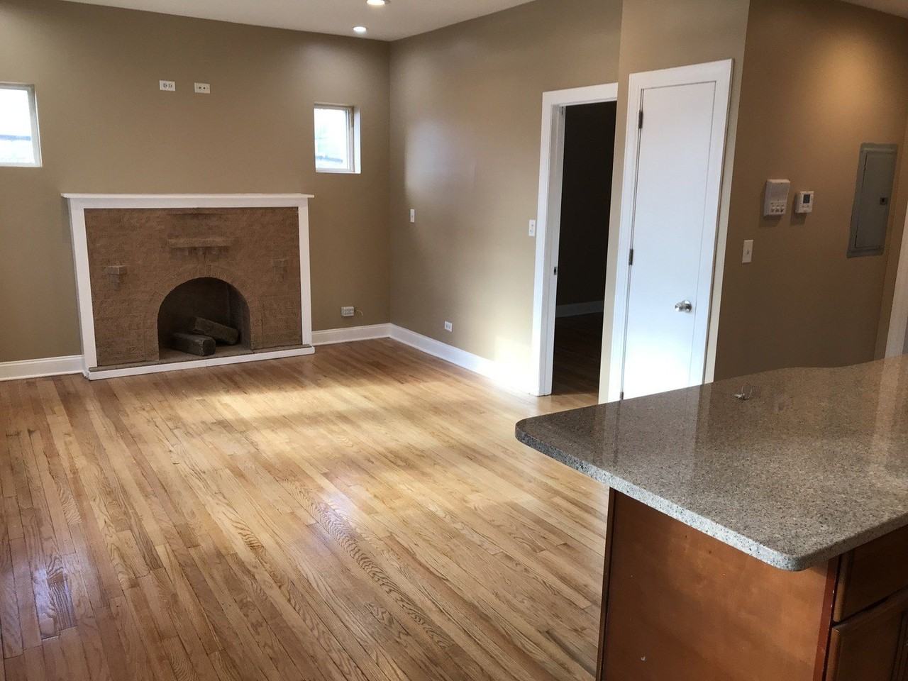 3234 W Grace St #2W - Photo 5 of 11