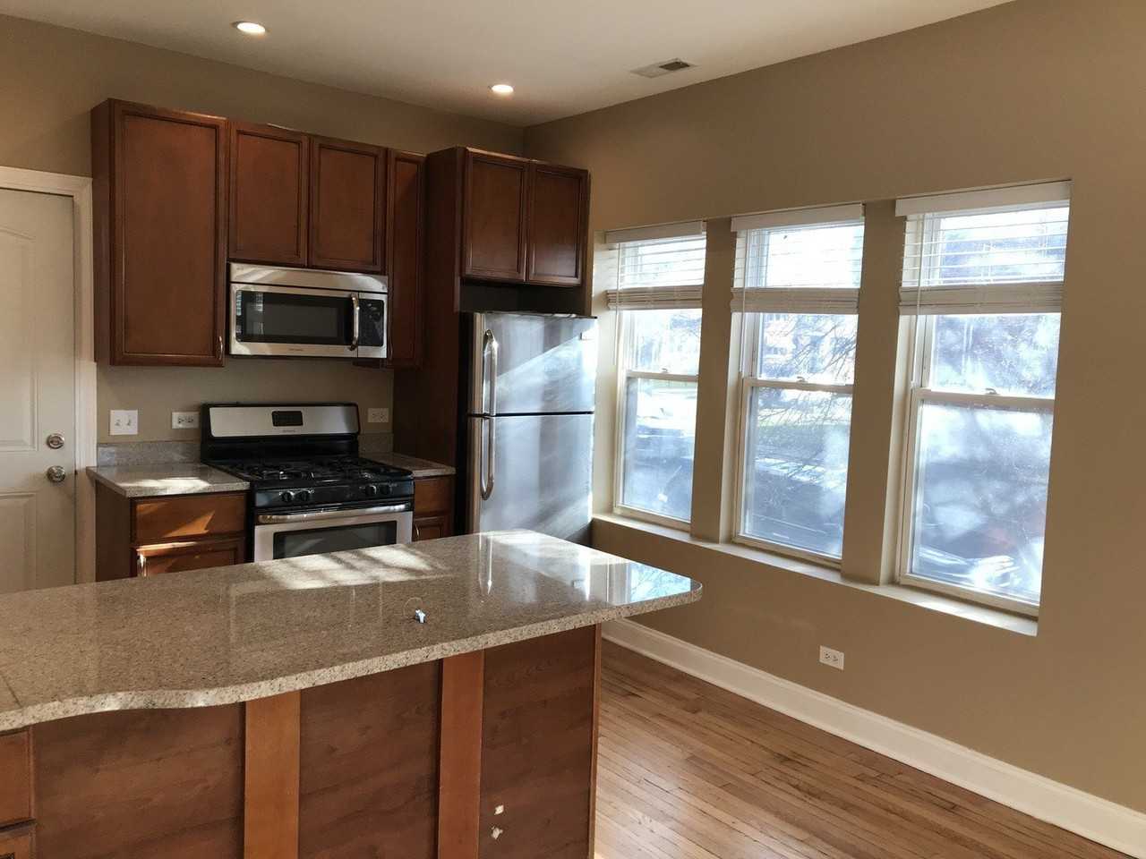 3234 W Grace St #2W - Photo 7 of 11